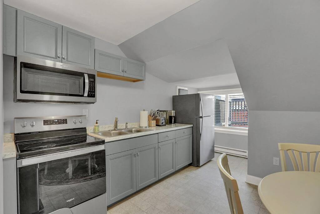 Suites On Seneca - Gorgeous One Bedroom Apartment 해리스버그 외부 사진
